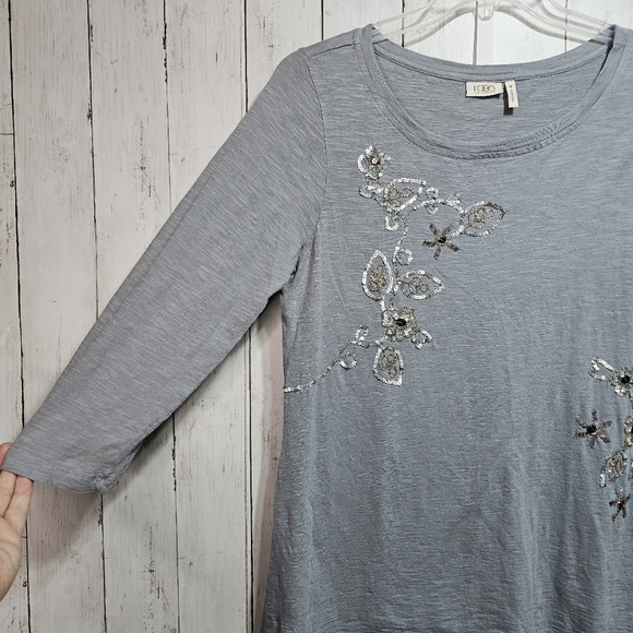LOGO by Lori Goldstein Gray Embellished Sequin & Bead Tunic Shirt Size Medium. - Picture 3 of 7